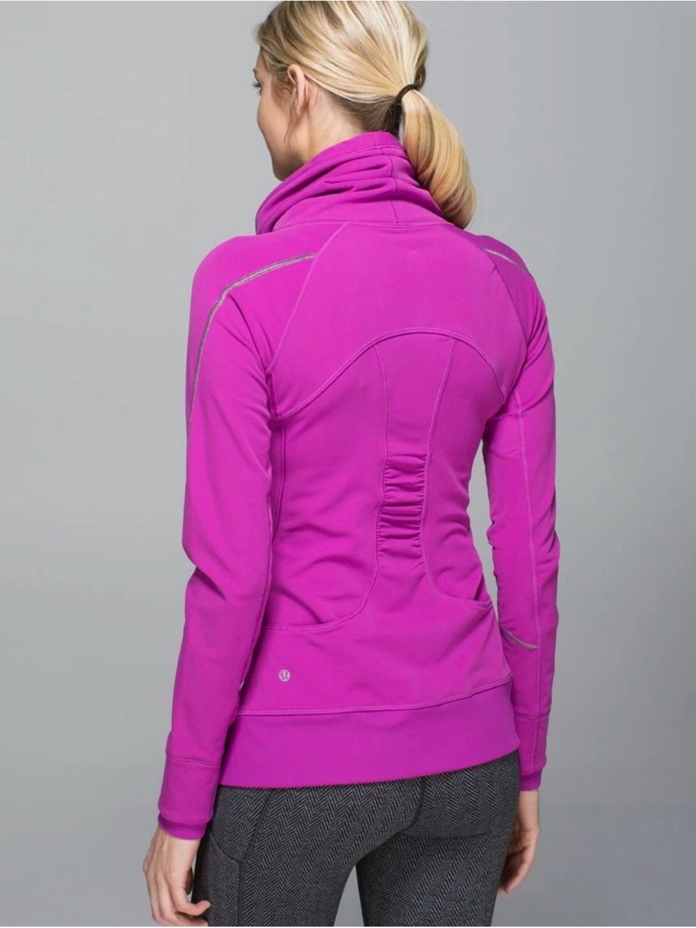 Lululemon Flurry Fighter Pullover size 10 Tender Violet Purple Winter Run Ski